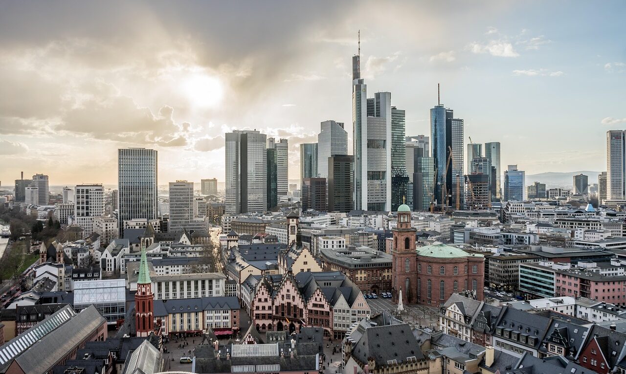building, horizon, city, skyscraper, architecture, central business districts, urban, modern, cityscape, frankfurt, germany, europe, frankfurt am main germany, skyscrapers, banks, banking district, city, city, frankfurt, frankfurt, frankfurt, frankfurt, frankfurt, germany